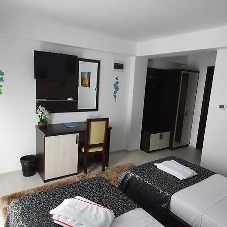 Motel Didona B Sendreni ภายนอก รูปภาพ