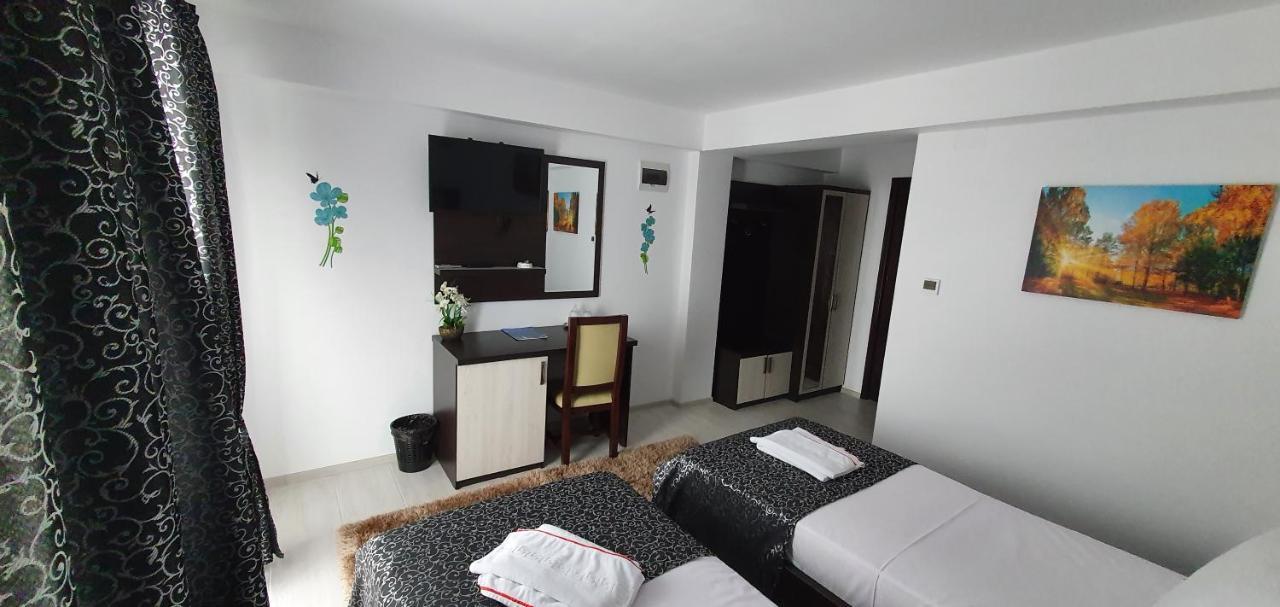 Motel Didona B Sendreni ภายนอก รูปภาพ