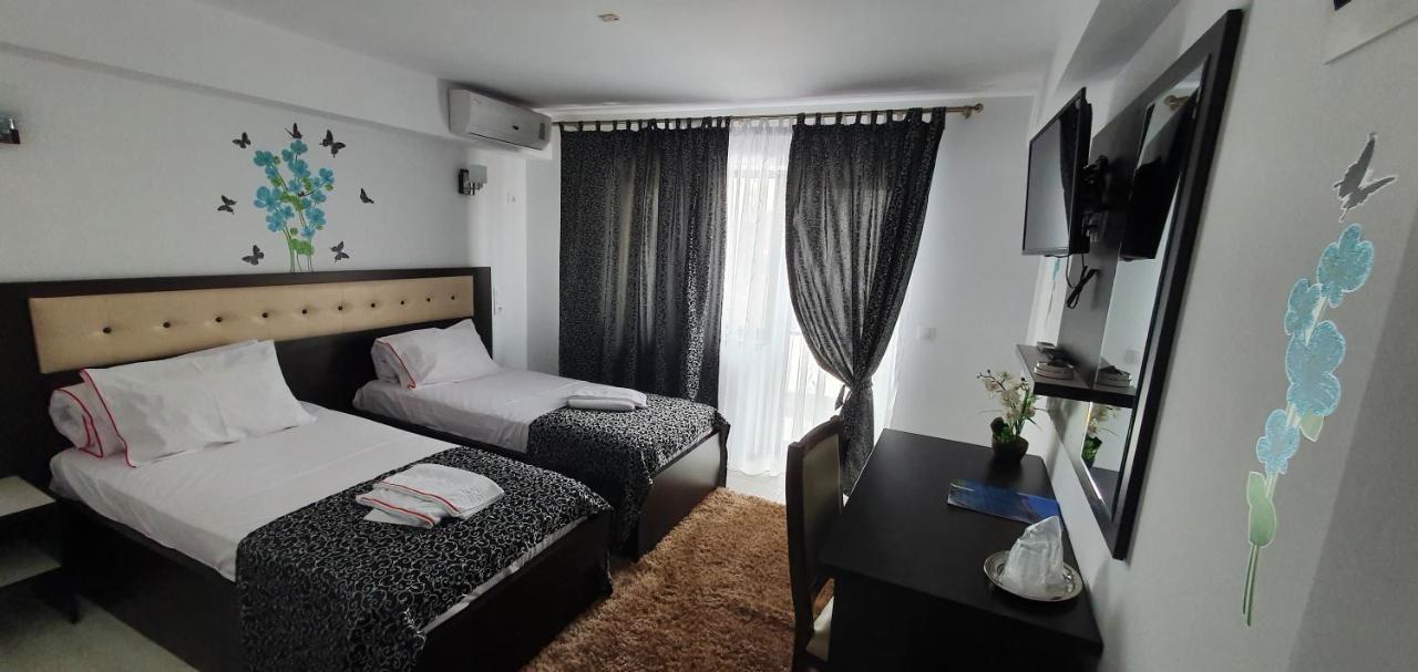 Motel Didona B Sendreni ภายนอก รูปภาพ