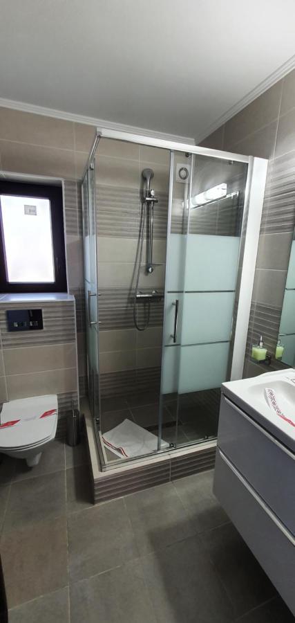 Motel Didona B Sendreni ภายนอก รูปภาพ