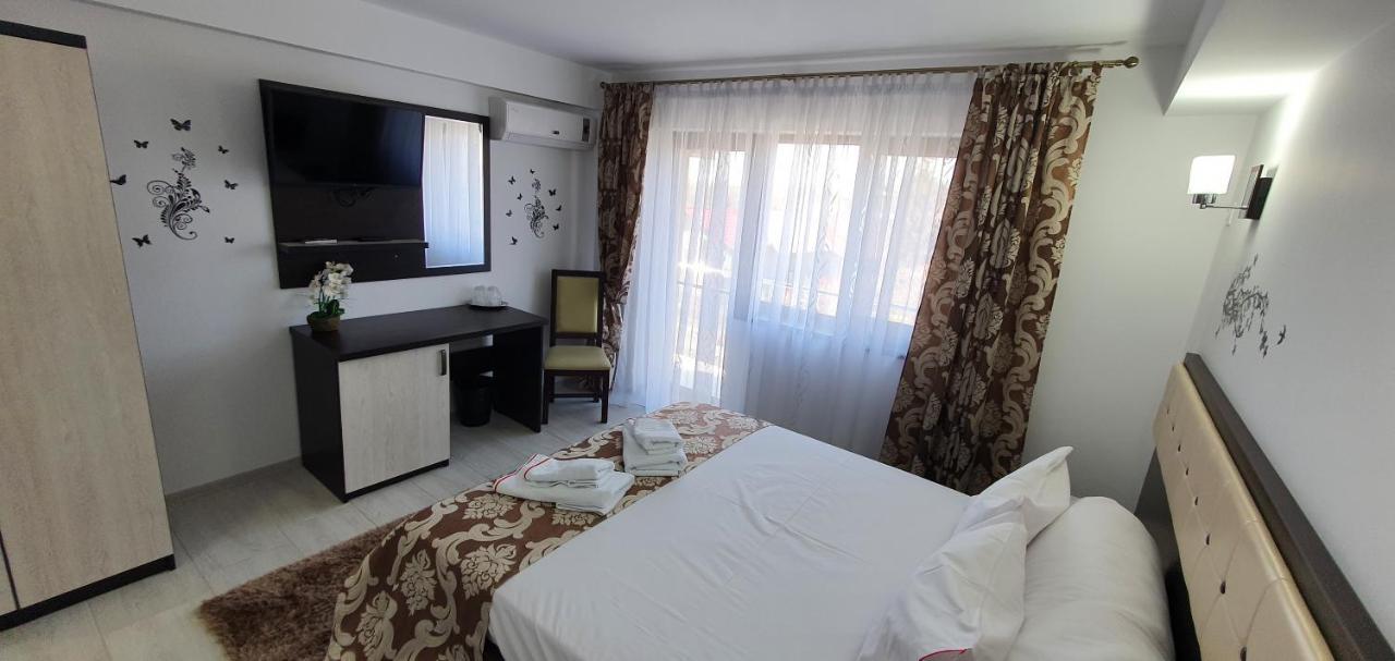 Motel Didona B Sendreni ภายนอก รูปภาพ